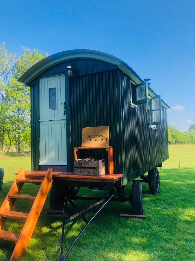 The Big Shepherds Hut Campsite Charlwood